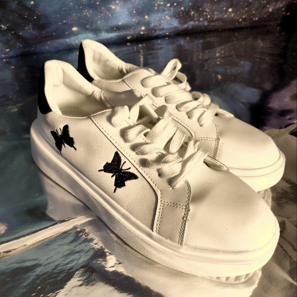 White Butterfly Embellished Women's Sneakers Size 10 NWithout tags